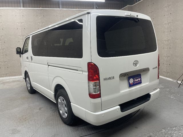 TOYOTA HIACE van 2WD 2025