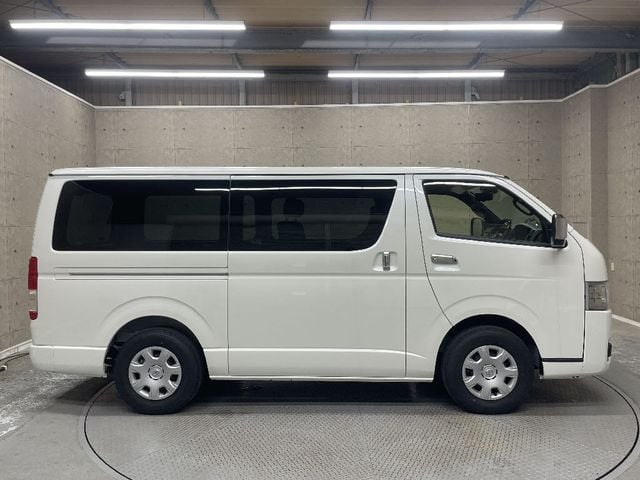 TOYOTA HIACE van 2WD 2025