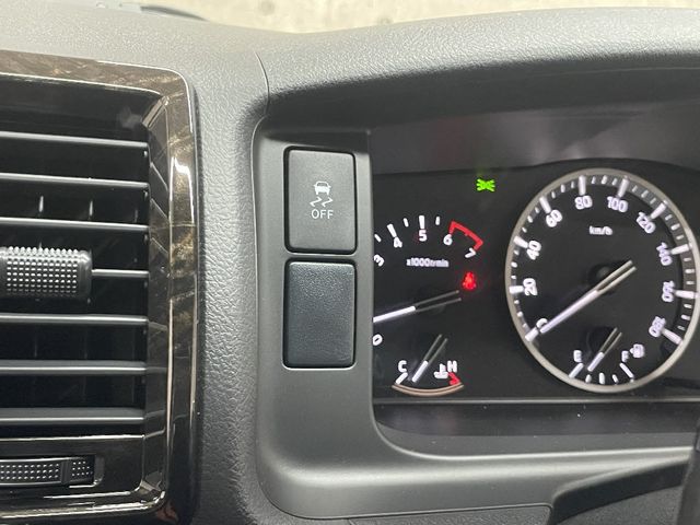 TOYOTA HIACE van 2WD 2025