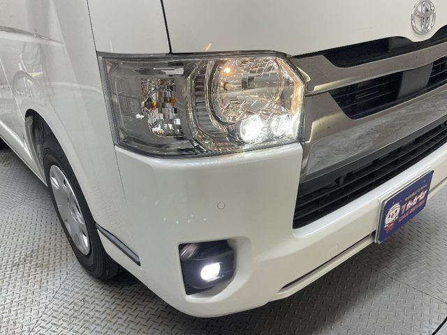 TOYOTA HIACE van 2WD 2025