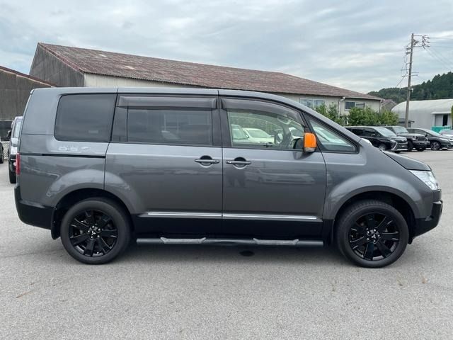 MITSUBISHI DELICA D:5 4WD 2017