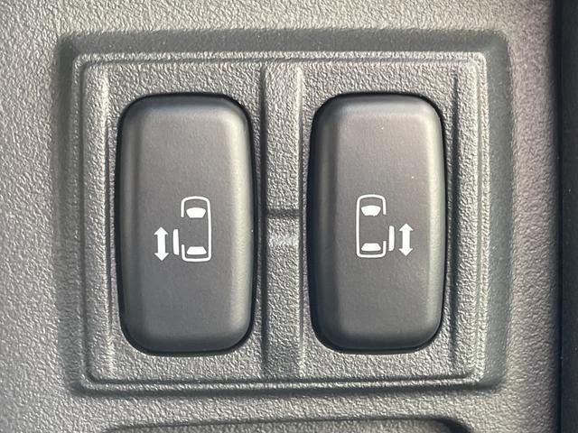 MITSUBISHI DELICA D:5 4WD 2017