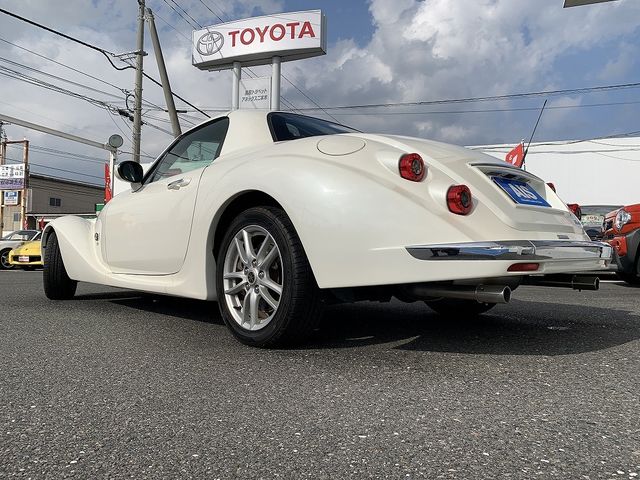 MITSUOKA Himiko 2011