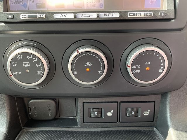 MITSUOKA Himiko 2011