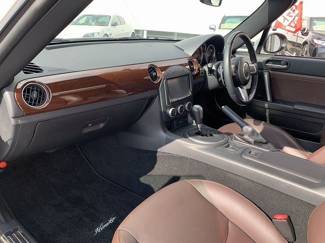 MITSUOKA Himiko 2011