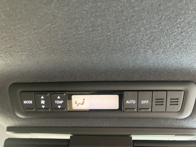 TOYOTA ESTIMA HYBRID 4WD 2017