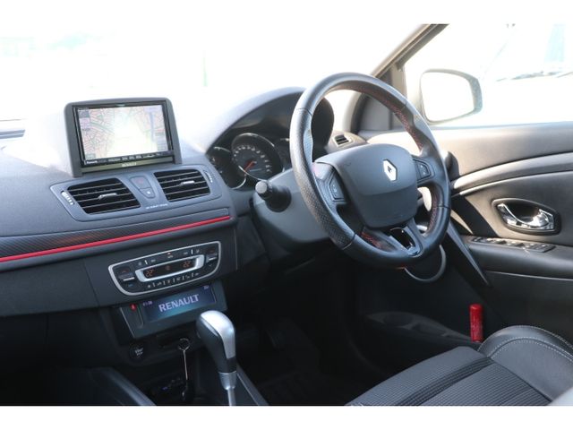 RENAULT RENAULT MEGANE ESTATE 2012