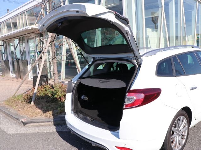 RENAULT RENAULT MEGANE ESTATE 2012