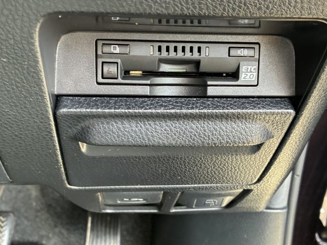 TOYOTA ESQUIRE HYBRID 2019