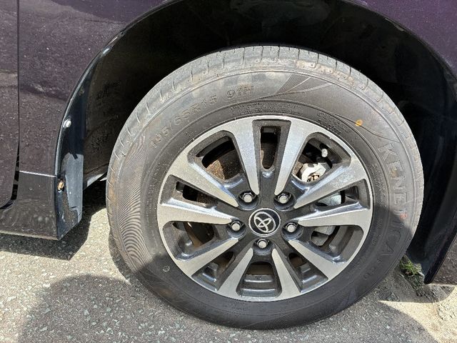 TOYOTA ESQUIRE HYBRID 2019