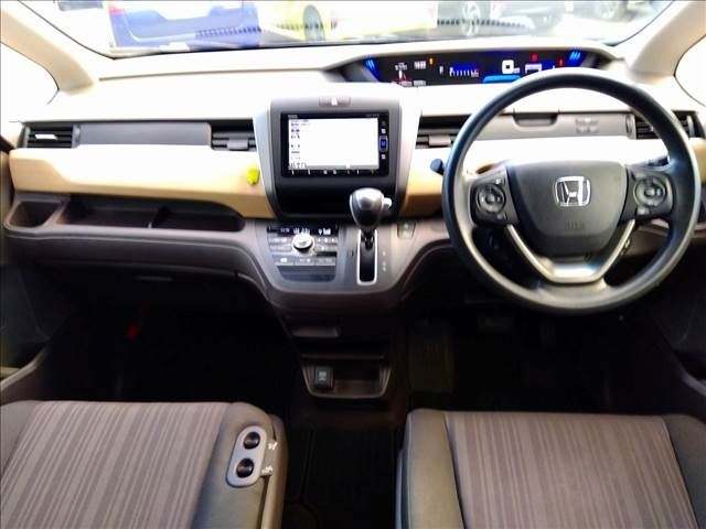 HONDA FREED 2018