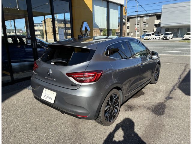 RENAULT RENAULT LUTECIA 2024