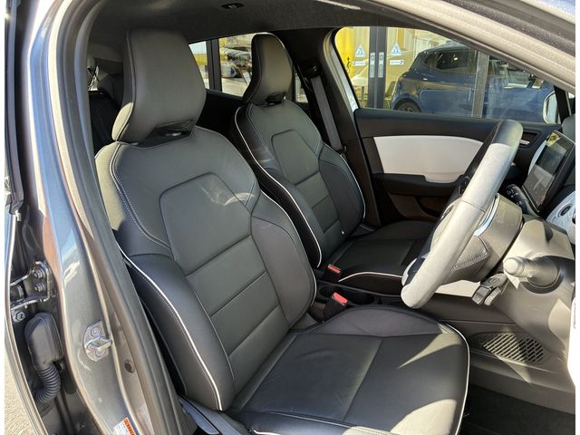 RENAULT RENAULT LUTECIA 2024