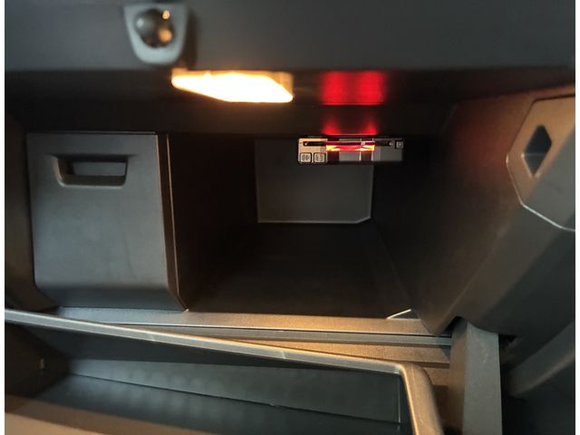 RENAULT RENAULT LUTECIA 2024