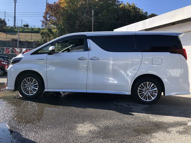 TOYOTA ALPHARD hybrid 4WD 2020