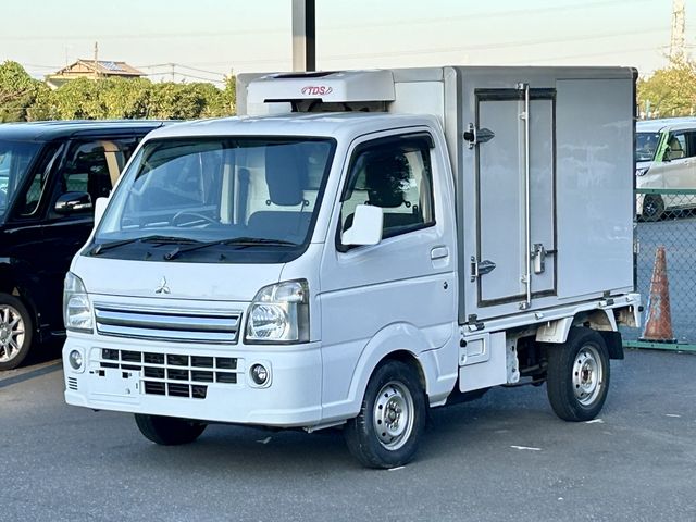 MITSUBISHI MINICAB truck 2015