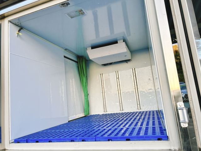 MITSUBISHI MINICAB truck 2015