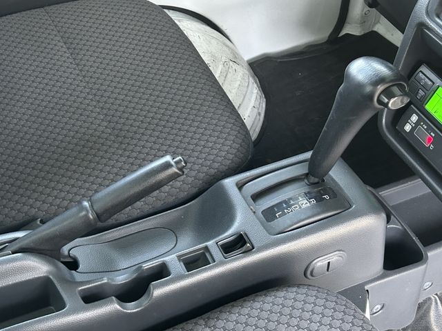 MITSUBISHI MINICAB truck 2015