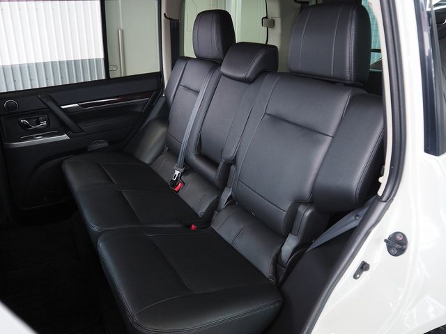 MITSUBISHI PAJERO wagon 2014