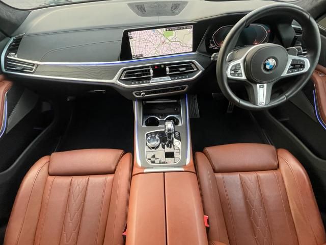 BMW BMW X7 2021