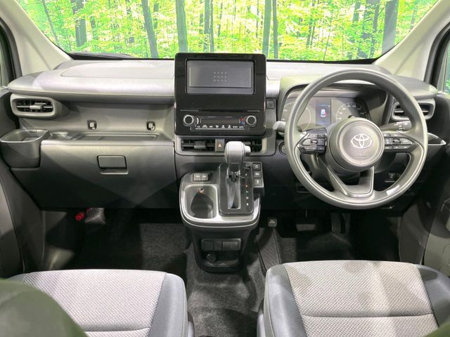 TOYOTA SIENTA HYBRID 2025