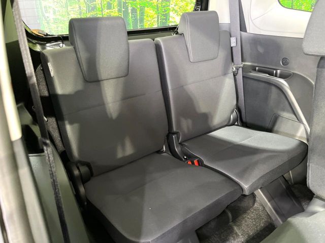 TOYOTA SIENTA HYBRID 2025