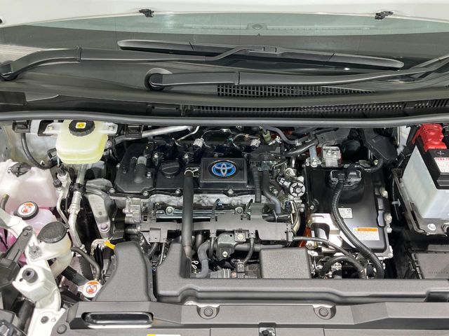 TOYOTA VOXY HYBRID 2025