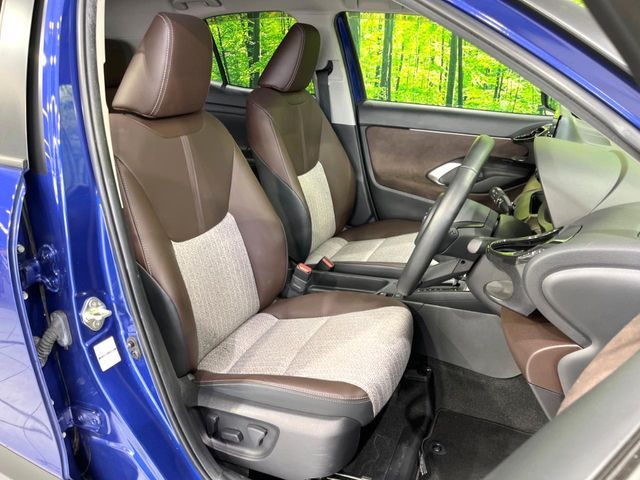 TOYOTA YARIS CROSS HYBRID 2023