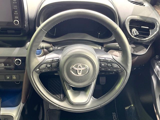 TOYOTA YARIS CROSS HYBRID 2023