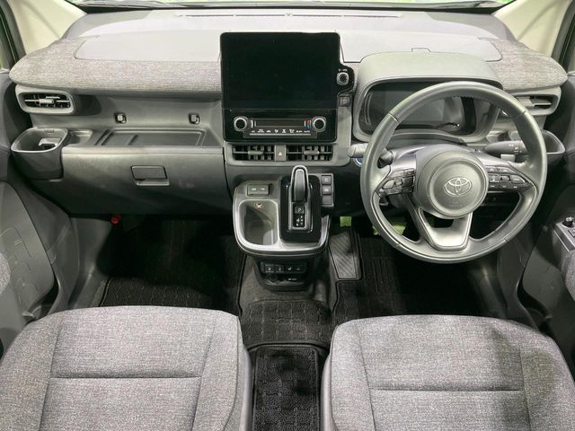 TOYOTA SIENTA HYBRID 2022