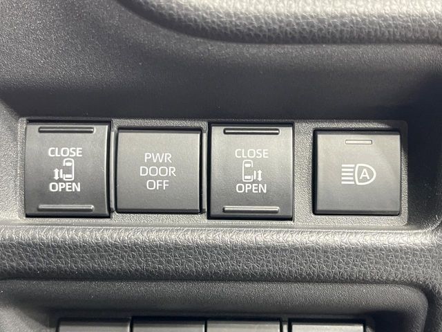 TOYOTA SIENTA HYBRID 2022