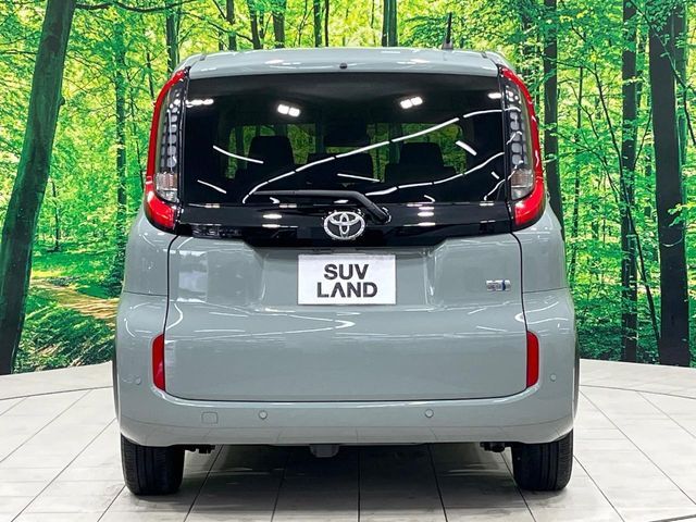 TOYOTA SIENTA HYBRID 2022