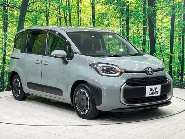 TOYOTA SIENTA HYBRID 2022