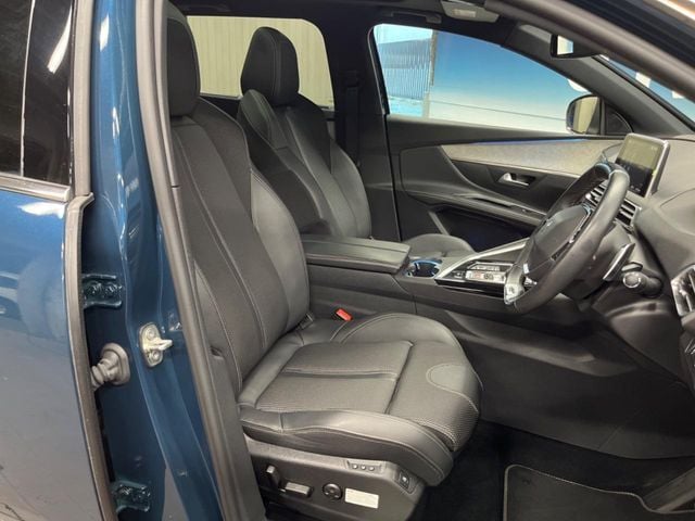 PEUGEOT PEUGEOT 5008 2022