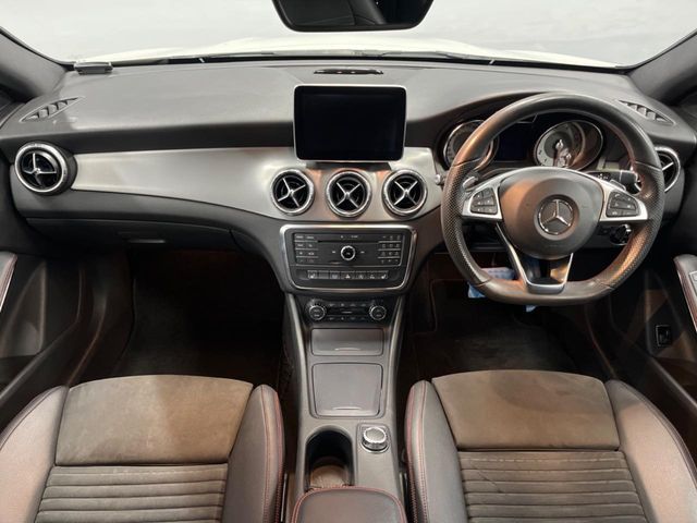 MERCEDES BENZ MERCEDES BENZ CLA Shooting Brake 2015