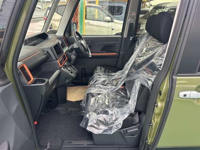 DAIHATSU TANTO FAN CROSS 2024