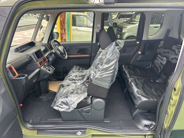 DAIHATSU TANTO FAN CROSS 2024