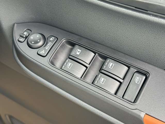 DAIHATSU TANTO FAN CROSS 2024