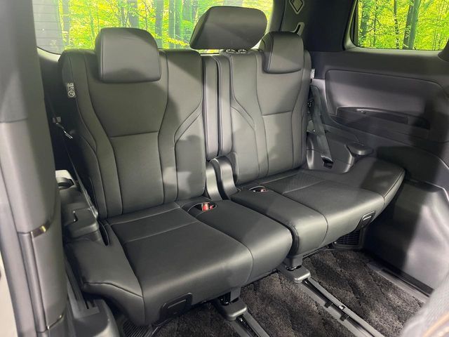 TOYOTA ALPHARD hybrid 4WD 2024