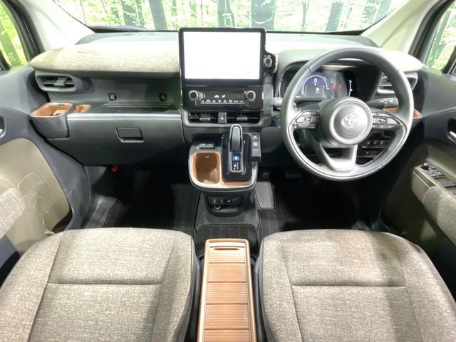 TOYOTA SIENTA HYBRID 2024