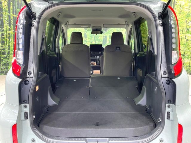 TOYOTA SIENTA HYBRID 2024