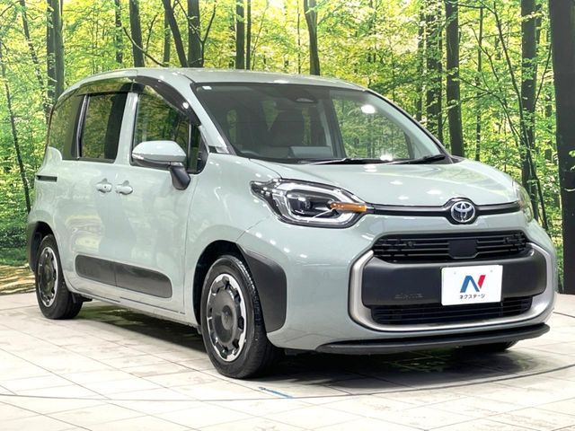 TOYOTA SIENTA HYBRID 2024