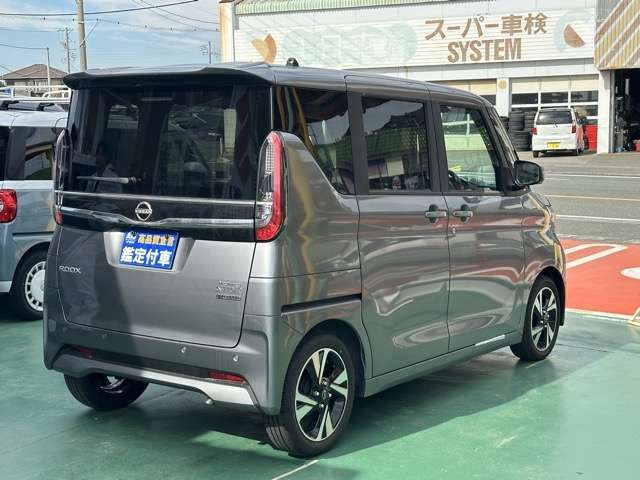 NISSAN ROOX 2025