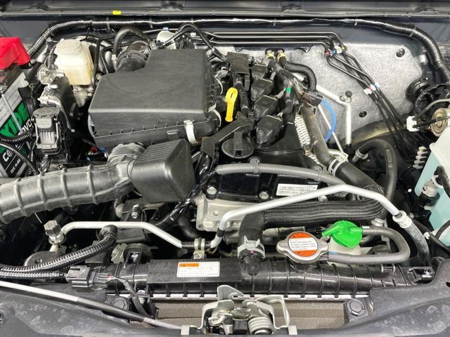 SUZUKI JIMNY NOMADE 2025