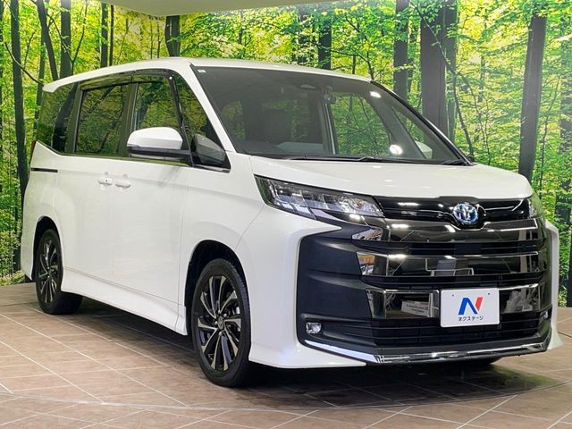 TOYOTA NOAH HYBRID 2024