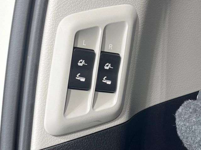 TOYOTA LANDCRUISER PRADO 2021