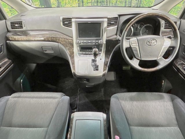 TOYOTA VELLFIRE 2012