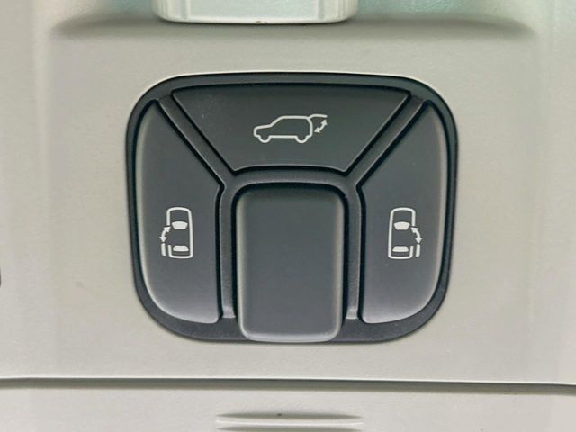 TOYOTA VELLFIRE 2012