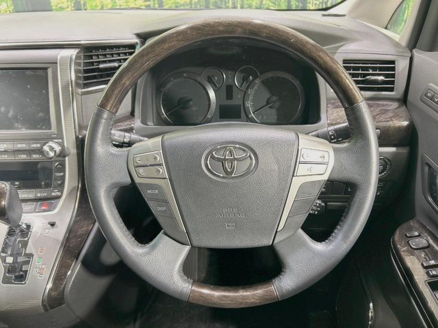 TOYOTA VELLFIRE 2012
