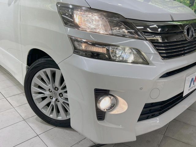 TOYOTA VELLFIRE 2012